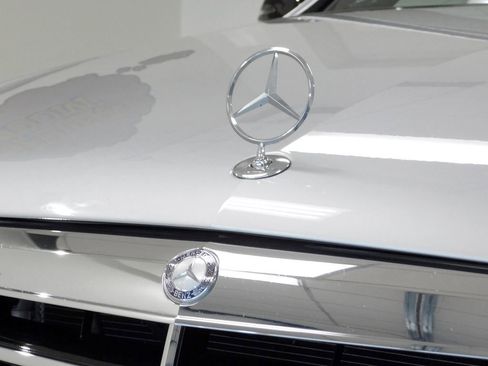 Used 2013 Mercedes-Benz E 350 4MATIC Sedan image 17