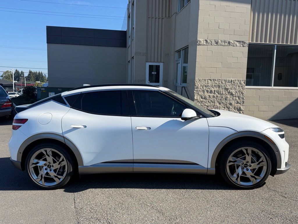 Used 2023 Genesis GV60 Performance AWD/4WD image 3