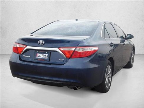 Used 2017 Toyota Camry XLE FWD image 9