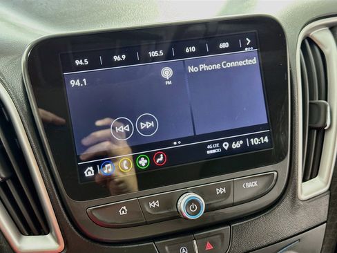 Used 2025 Chevrolet Malibu LT FWD image 17