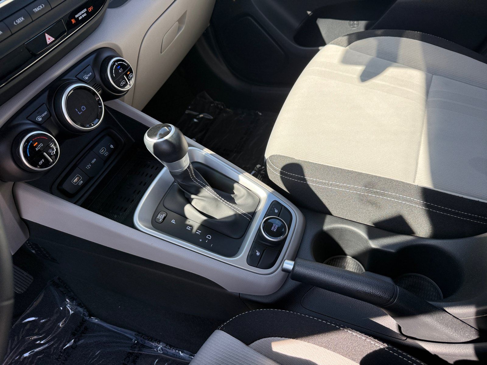 Certified 2026 Hyundai Venue SEL FWD image 13
