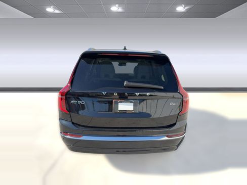 New 2026 Volvo XC90 B6 Ultra w/ Protection Package image 9