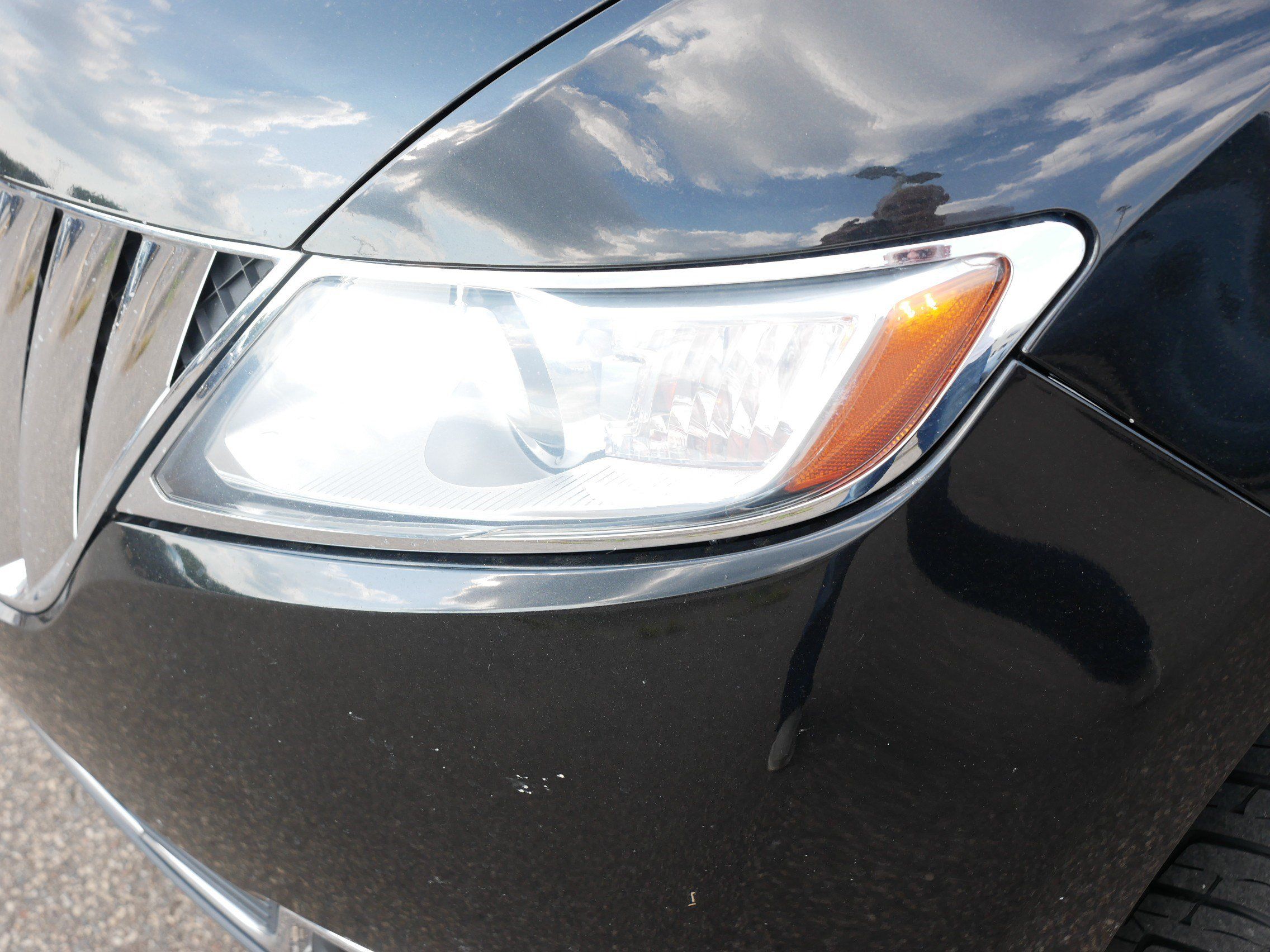 Used 2013 Lincoln MKX AWD image 16