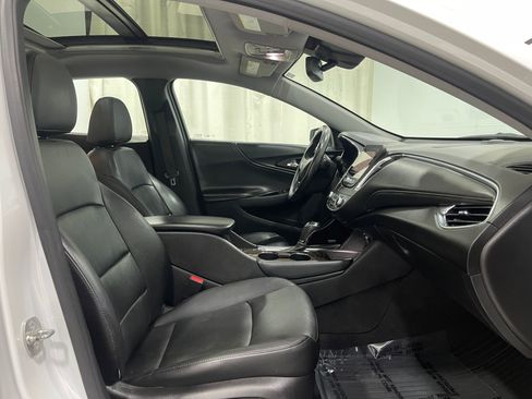 Used 2017 Chevrolet Malibu Premier w/ Premier Sun and Wheel Package image 33