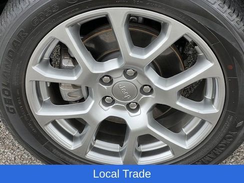 Used 2022 Jeep Compass Latitude image 10