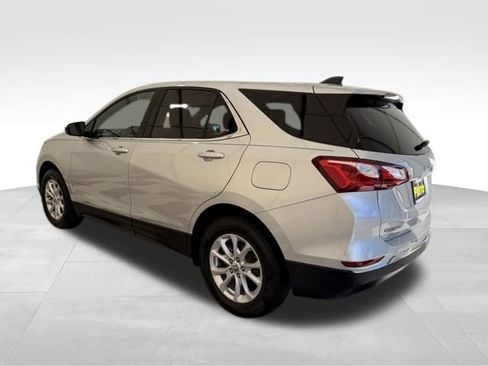 Used 2020 Chevrolet Equinox LT image 2