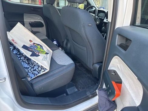 Used 2024 Ford Maverick XLT image 18