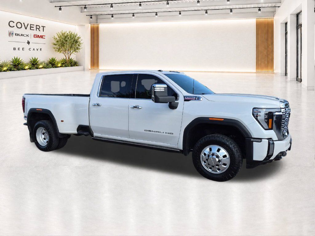 Used 2024 GMC Sierra 3500 Denali w/ Denali Reserve Package AWD/4WD image 17