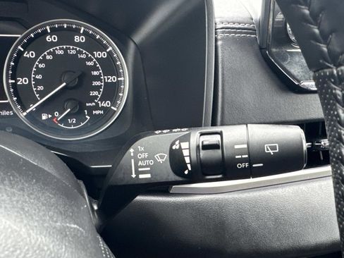 Used 2024 Mitsubishi Outlander FWD image 28