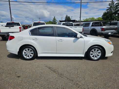 Used 2012 Subaru Legacy 2.5i Premium w/ All-Weather Pkg + Moonroof AWD/4WD image 6