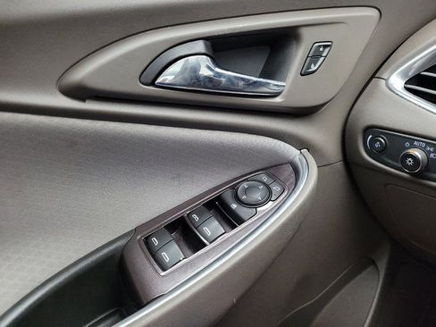 Used 2020 Chevrolet Malibu LT FWD image 27