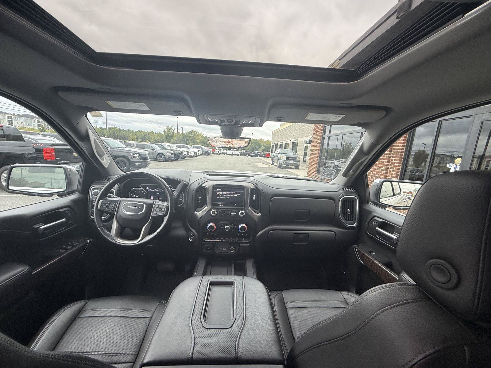 Used 2019 GMC Sierra 1500 Denali w/ Denali Ultimate Package AWD/4WD image 4
