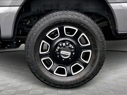Used 2024 Ford F250 Platinum image 34