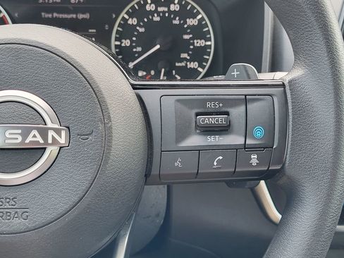 Used 2023 Nissan Rogue SV image 25