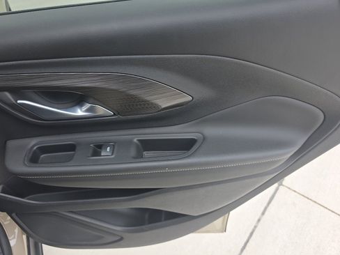 Used 2023 GMC Terrain SLE w/ Driver Convenience Package image 20