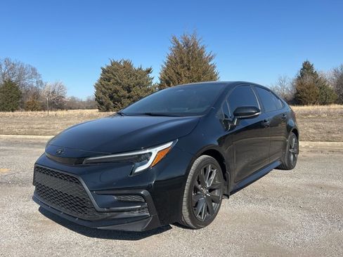 Used 2024 Toyota Corolla SE image 1