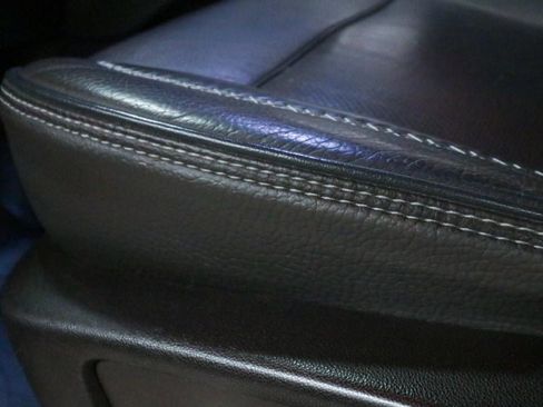 Used 2022 GMC Yukon Denali w/ Denali Premium Package image 13