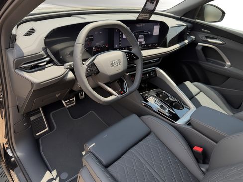 New 2026 Audi SQ5 Premium Plus AWD/4WD image 4