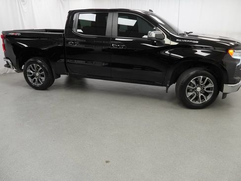 Used 2023 Chevrolet Silverado 1500 LT AWD/4WD image 6