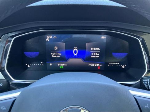 Used 2024 Volkswagen Jetta SE w/ Panoramic Sunroof Package image 26