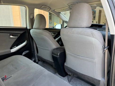Used 2015 Toyota Prius Three FWD image 18