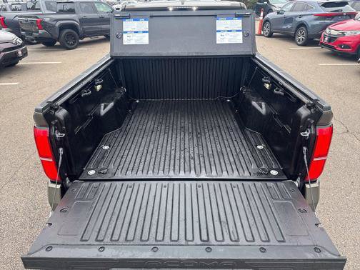 Used 2025 Toyota Tacoma TRD Off-Road AWD/4WD image 7