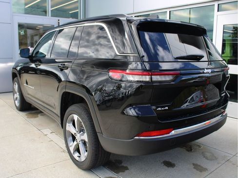 New 2025 Jeep Grand Cherokee Limited image 7