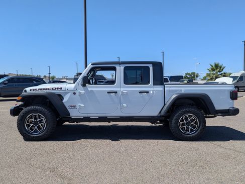 New 2025 Jeep Gladiator Rubicon w/ Convenience Group image 3