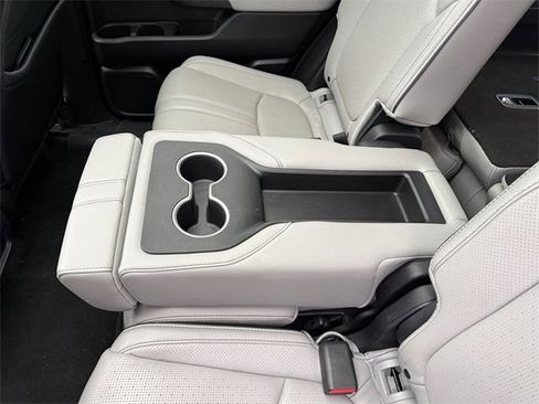 Certified 2023 Honda Pilot Elite image 26