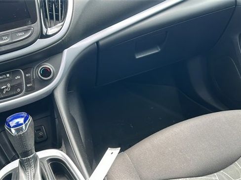 Used 2017 Chevrolet Volt LT image 18