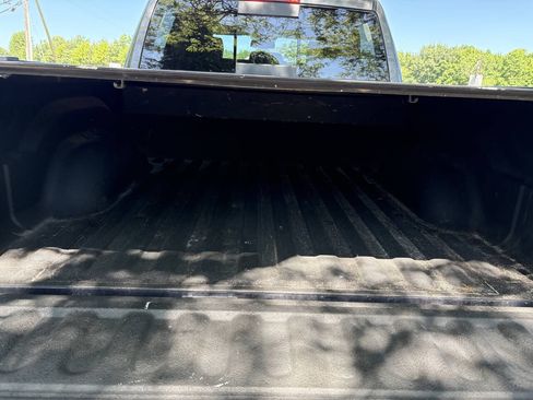 Used 2017 RAM 1500 Laramie w/ Convenience Group AWD/4WD image 30