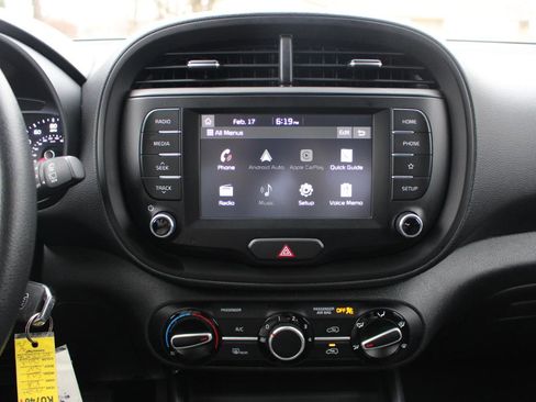 Used 2021 Kia Soul LX FWD image 24