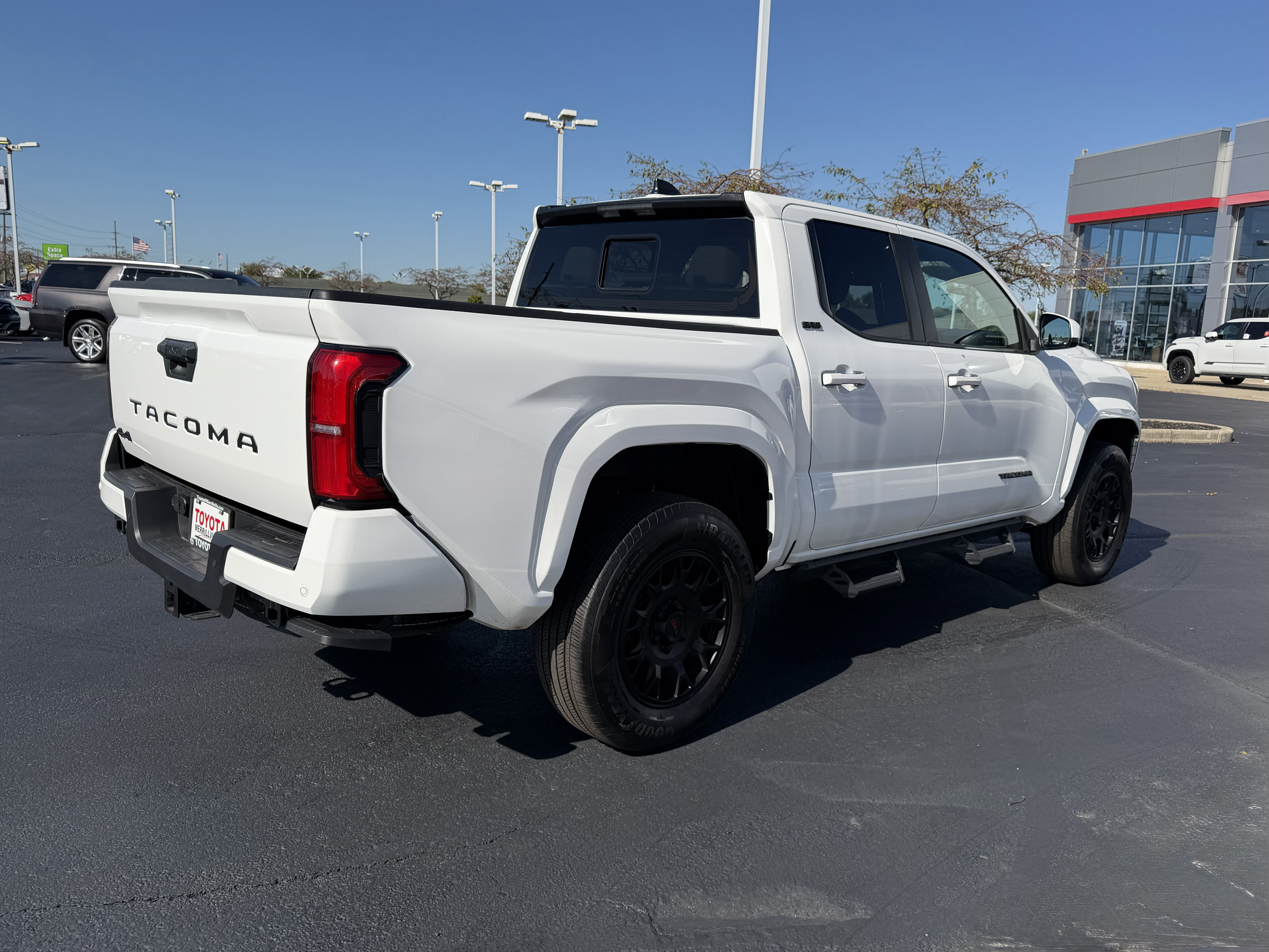 Certified 2025 Toyota Tacoma SR5 AWD/4WD image 8