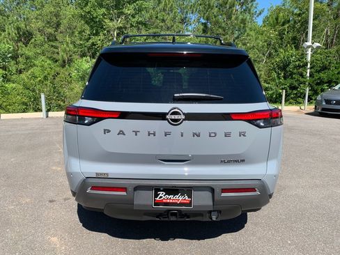 New 2026 Nissan Pathfinder Platinum FWD image 4