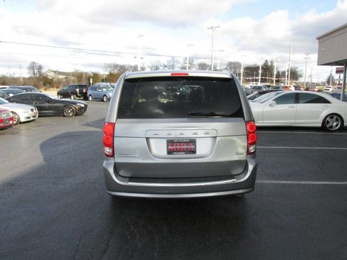 Used 2013 Dodge Grand Caravan SXT image 8