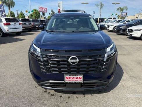 New 2026 Nissan Pathfinder SV image 2