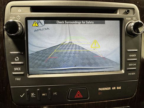 Used 2016 Chevrolet Traverse LT image 20