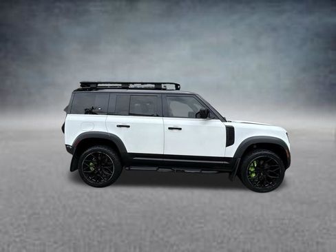 Used 2022 Land Rover Defender 110 S AWD/4WD image 8
