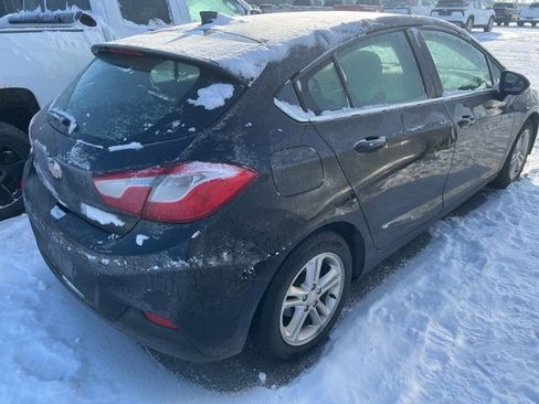 Used 2017 Chevrolet Cruze LT w/ Convenience Package image 3