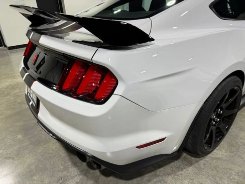Used 2017 Ford Mustang Shelby GT350R w/ GT350R Equipment Group 920A RWD image 40