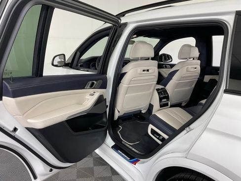 Used 2022 BMW X7 M50i w/ Dynamic Handling Package AWD/4WD image 34