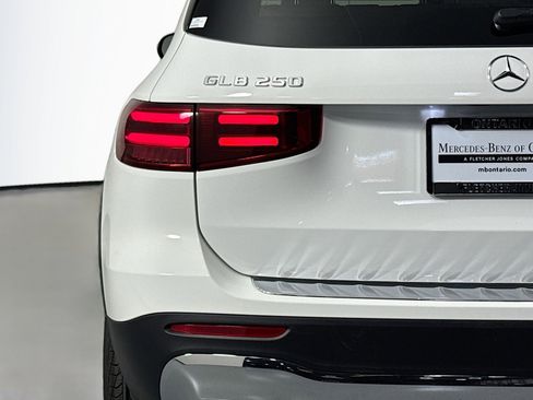 New 2026 Mercedes-Benz GLB 250 image 14