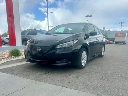 Used 2024 Nissan Leaf S FWD image 3