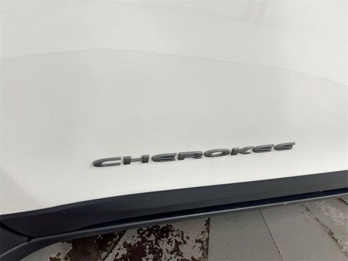 Used 2022 Jeep Cherokee Trailhawk image 26