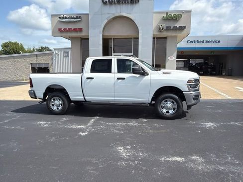 New 2026 RAM 2500 Tradesman AWD/4WD image 3