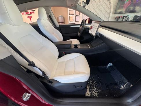 Used 2024 Tesla Model Y Long Range AWD/4WD image 13
