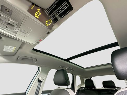 New 2026 Volkswagen Taos SE image 20