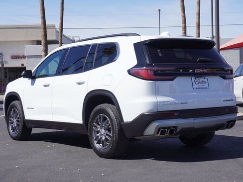 Certified 2025 GMC Acadia Elevation image 3