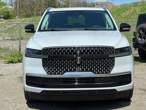 New 2026 Lincoln Navigator Reserve AWD/4WD image 31