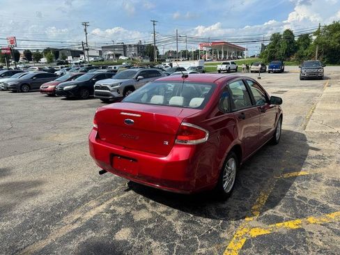 Used 2010 Ford Focus SE FWD image 5